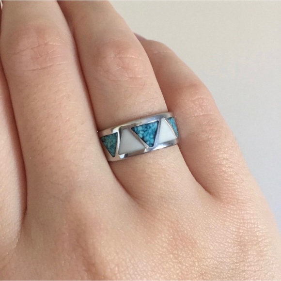 Vintage Blue White Turquoise Triangle Pattern Thick Band Ring - Picture 3 of 6